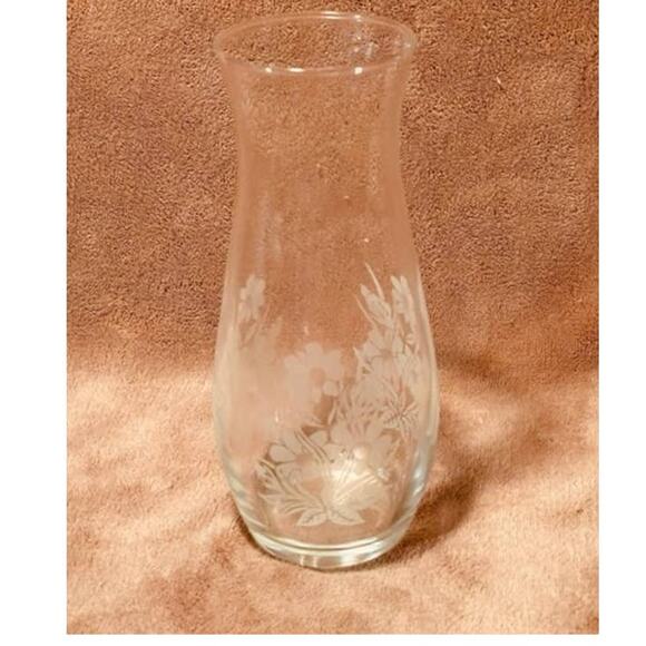 Vintage , Mid-Century Pasabahce Turkish Glass Etched Floral Design 7" Vase - Picture 2 of 4